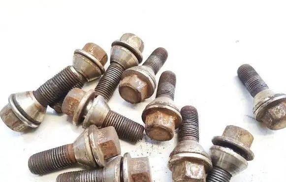 Volvo V70 Nuts/bolts 