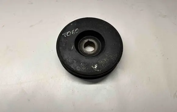 Mercedes-Benz GLA W156 Crankshaft pulley A1330300003