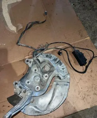 BMW 5 E60 E61 Front wheel hub spindle knuckle 6760954