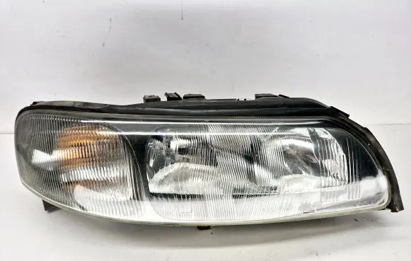 Volvo XC70 Headlight/headlamp 8662922 89006877