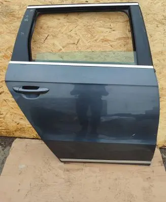 Volkswagen PASSAT B7 Rear door 