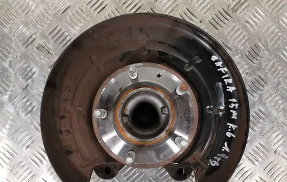 Opel Zafira C Rear wheel hub 12778853