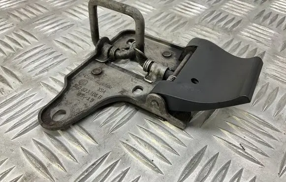Skoda Octavia Mk3 (5E) Engine bonnet/hood lock/latch loop/hook 5E0823186B