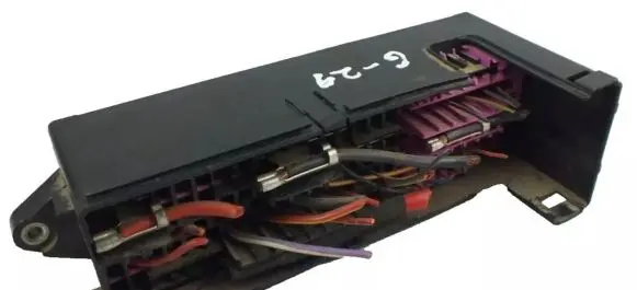 Volkswagen Caddy Fuse box set 1T1937615B