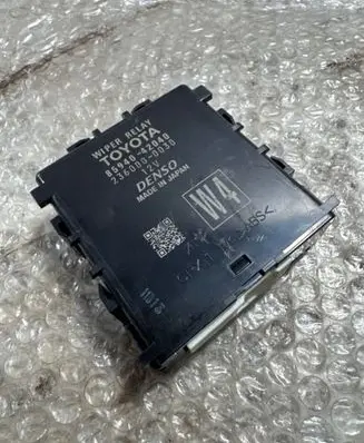 Toyota RAV 4 (XA50) Window wiper relay 8594042040 2360000030