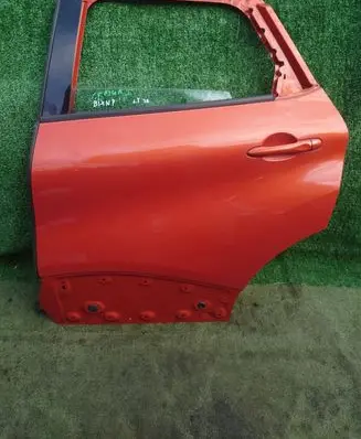 Renault Captur Rear door