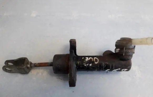 Hyundai H200 Clutch master cylinder