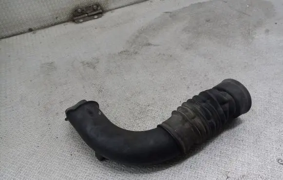 Ford Transit Air intake hose/pipe 6C119A675C