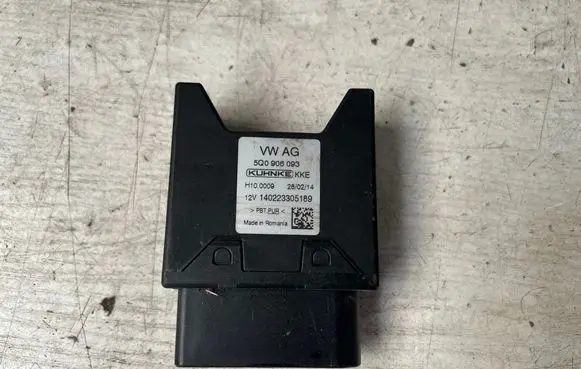 Audi A3 S3 8V Fuel injection pump control unit/module 5Q0906093