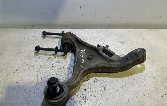 Volvo V70 Front lower control arm/wishbone