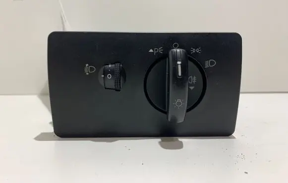 Ford Mondeo Mk III Light switch 1S7T13A024HB