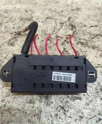 Volvo V70 Fuse module 9441776 9162323