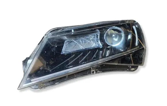 Skoda Superb B8 (3V) Headlight/headlamp 3V1941015A 1ZS01193921