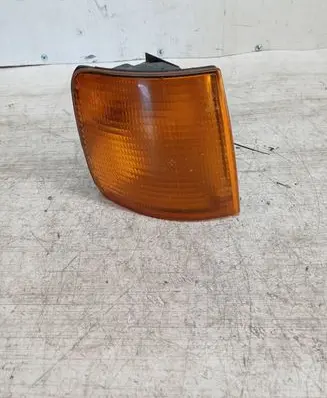 Volkswagen PASSAT B3 Front indicator light 357953050