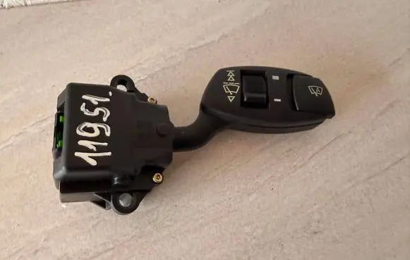 BMW 5 E60 E61 Wiper control stalk 6924107