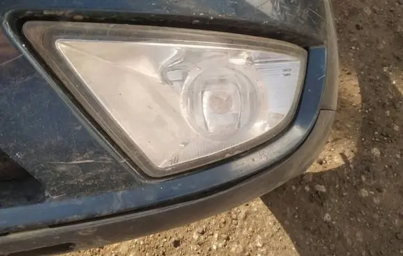 Ford Mondeo Mk III Front fog light