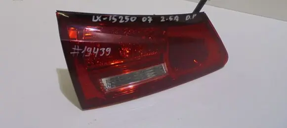 Lexus IS 220D-250-350 Tailgate rear/tail lights