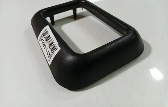 Mercedes-Benz ML W163 Gear shifter surround trim plastic 06A537101