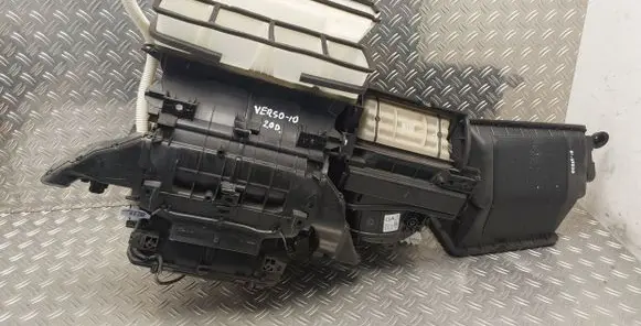 Interior heater climate box assembly