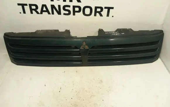 Mitsubishi Space Wagon Front bumper upper radiator grill mr275627