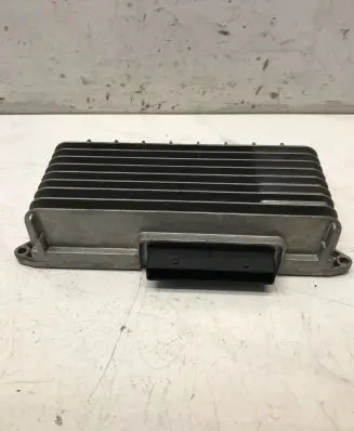 Audi A5 8T 8F Sound amplifier 8T0035223AB 720300400200 8T0035223