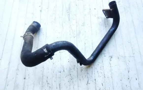 Mazda 323 Engine coolant pipe/hose