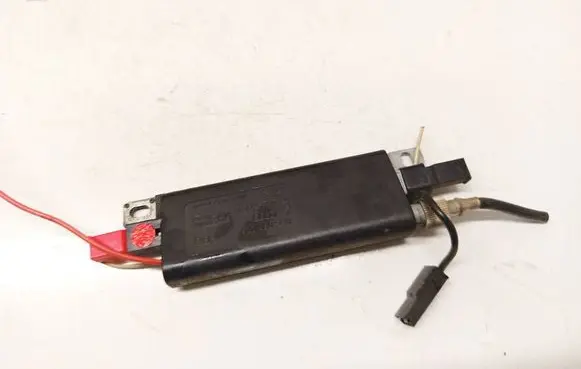 Audi A4 S4 B5 8D Antenna control unit 8d5035225