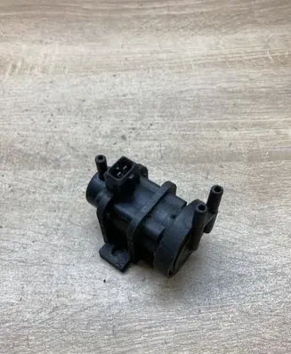Renault Laguna I Vacuum valve 7700867443B
