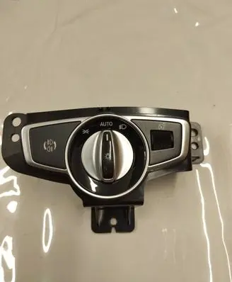 Mercedes-Benz X-class W470 Light switch A4709051700