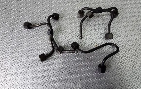 Peugeot 206 Fuel injector supply line/pipe 