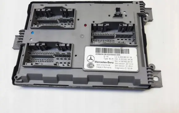Mercedes-Benz S W223 Trunk lid opening control unit A2239009128