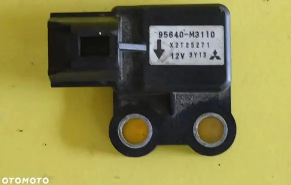 Hyundai Santa Fe Airbag deployment crash/impact sensor 95640M3110 95640-M3110