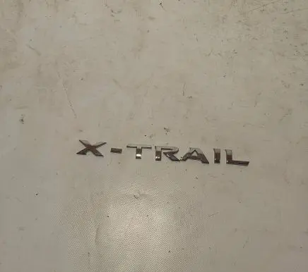 Nissan X-Trail T32 Manufacturers badge/model letters 