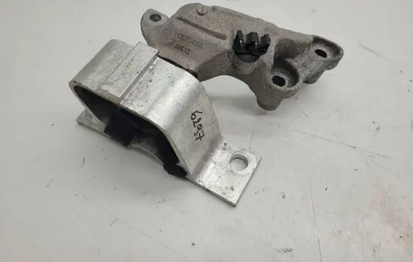 Dacia Duster II Engine mount vacuum valve 112323439R