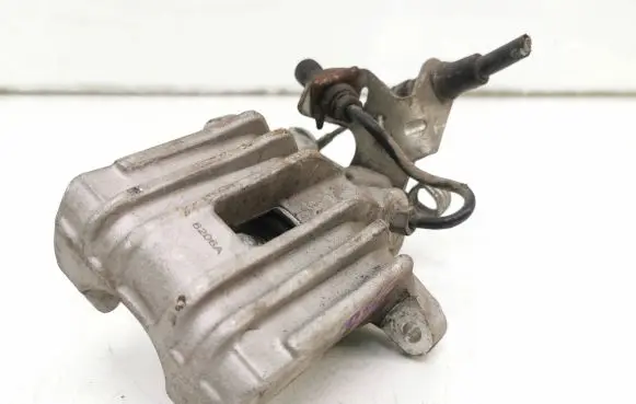 Skoda Octavia Mk2 (1Z) Rear brake caliper
