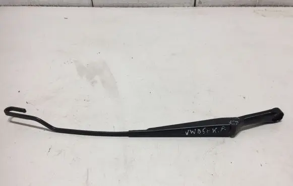 Volkswagen PASSAT B5.5 Front wiper blade arm 3B1955409