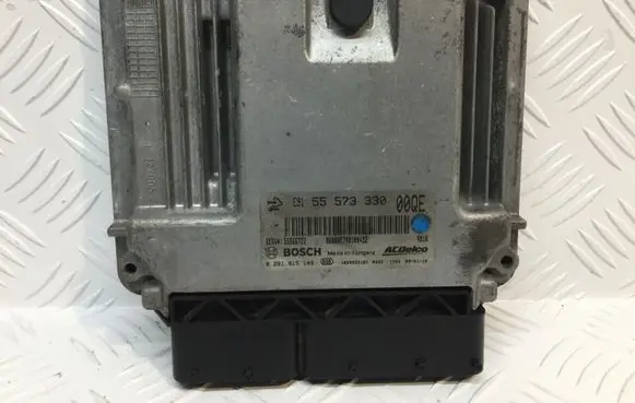 Opel Insignia A Engine control unit/module 55573330