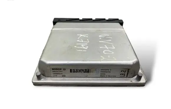Volvo V70 Engine control unit/module 30646978A