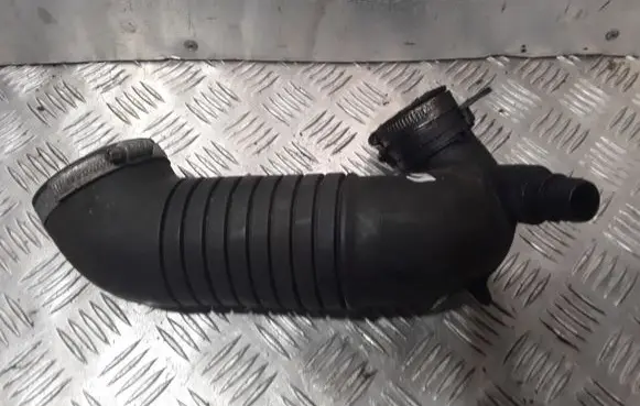 Audi A4 S4 B6 8E 8H Air intake hose/pipe 8E0129615A