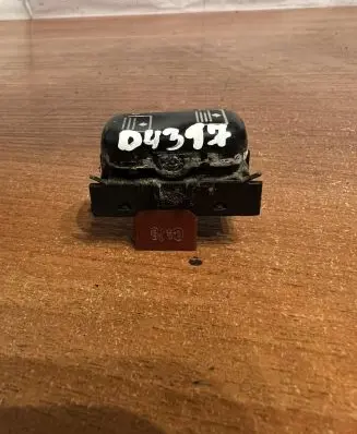 Mercedes-Benz E W210 Other switches/knobs/shifts 2108202710 D4317