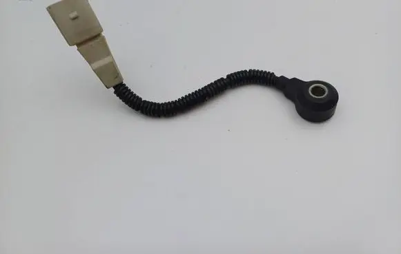 Volkswagen PASSAT B6 Detonation knock sensor 021905377E