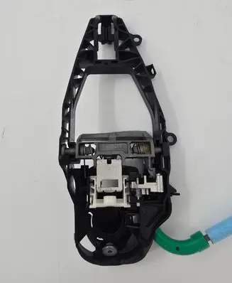 BMW X7 G07 Front door exterior handle/bracket 51219881773 988177351219881773