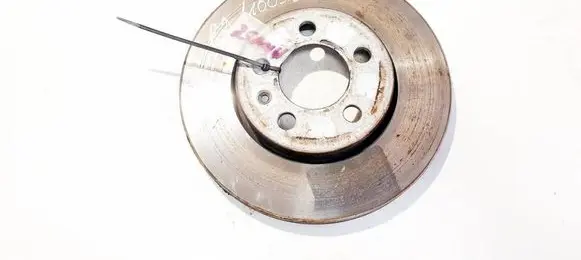 Skoda Fabia Mk2 (5J) Front brake disc ventiliuojamas