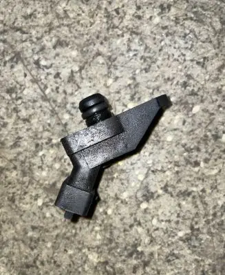 BMW 5 E39 Fuel pressure sensor 0261230046