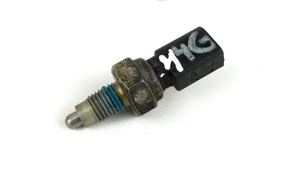 Volkswagen Golf IV Reversing light switch sensor 02k945415d
