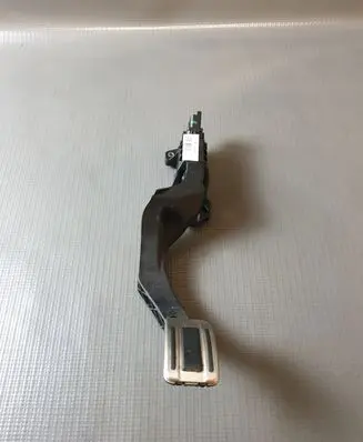 Opel Mokka B Accelerator throttle pedal 9837891980