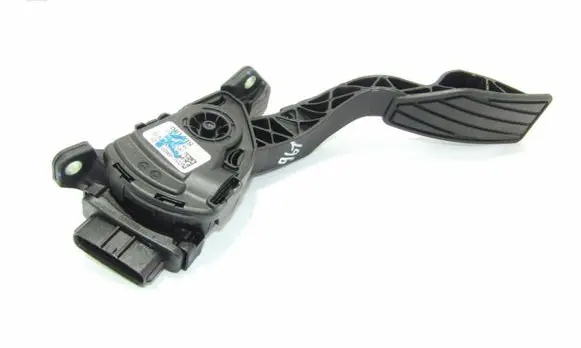 Suzuki Swift II Accelerator throttle pedal 4940068L01