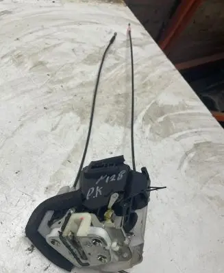 Subaru Forester SH Front door lock