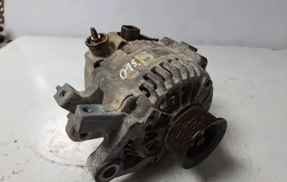 Toyota Urban Cruiser (XP110) Generator/alternator 27060-47050