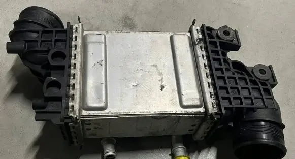 Volkswagen Crafter Intercooler radiator 04L145749M